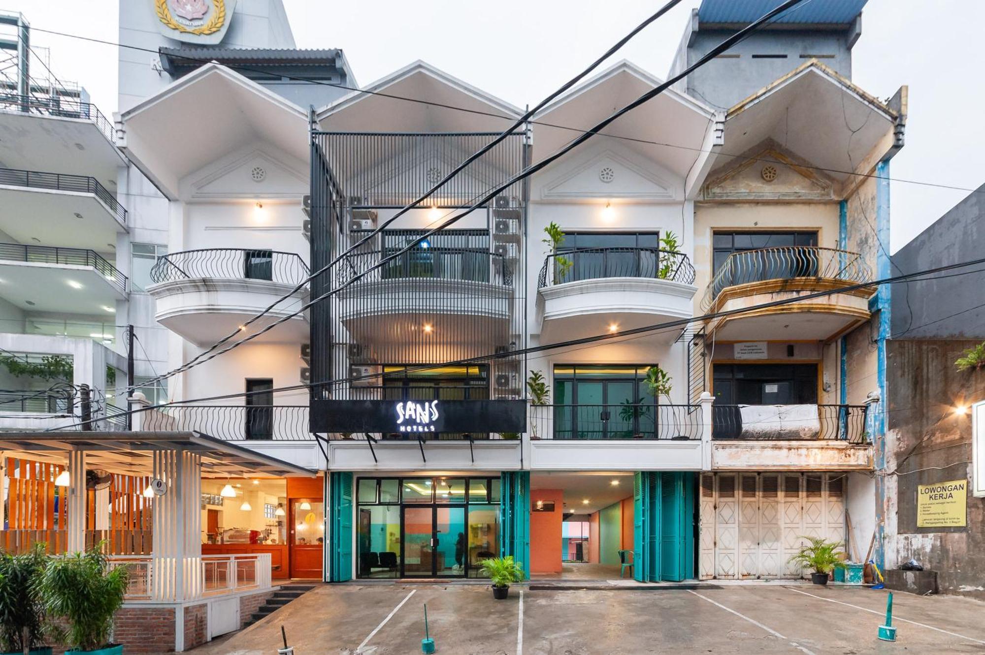 Sans Hotel Suryakencana 茂物 外观 照片